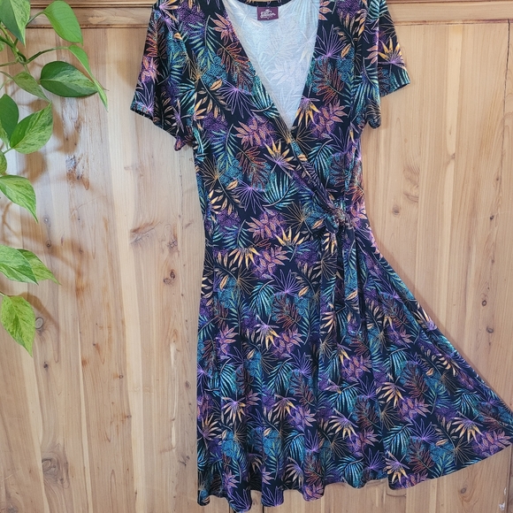 Salaam Dress Tropical Pattern - Picture 4 of 10